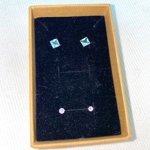 Loose gemstones — 2 loose aquamarines and 2 loose tanzanites